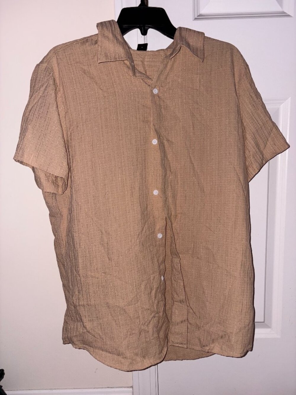 Manfinity button-down shirt, solid tan beige, men's size Large.